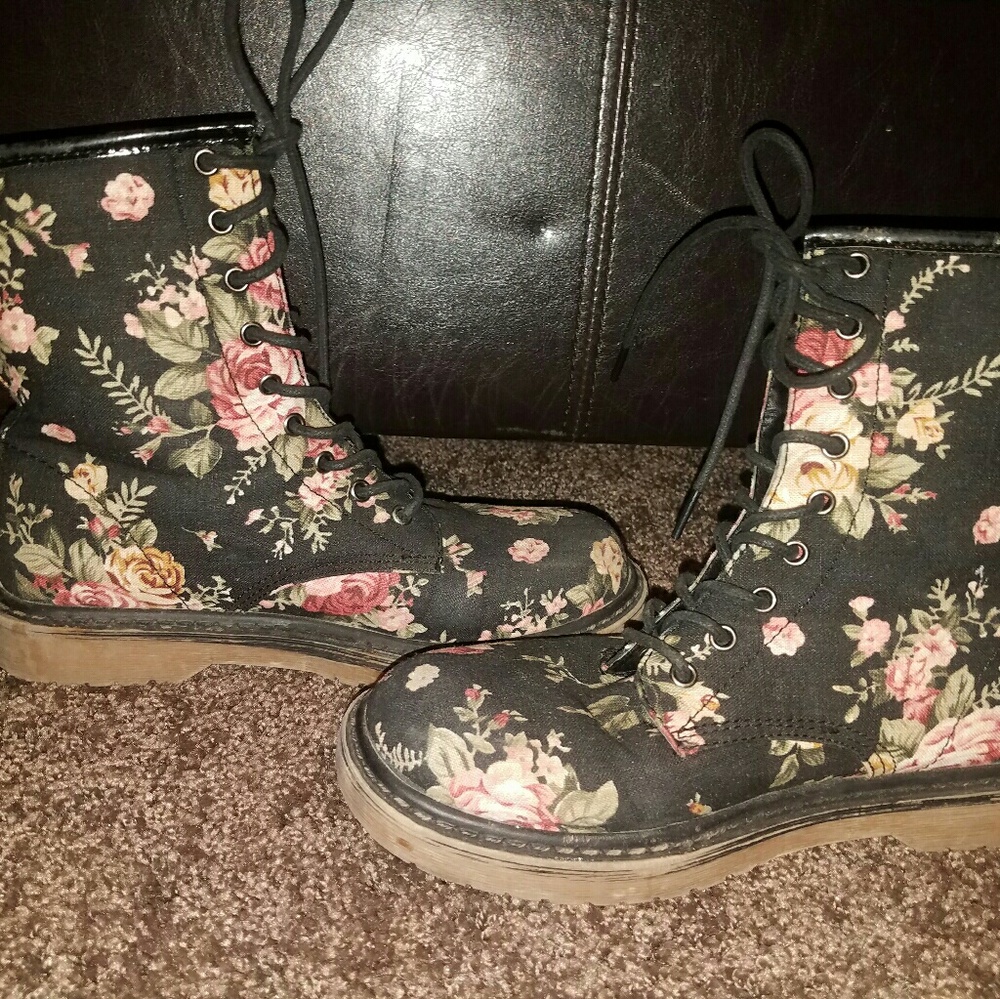 Floral boots