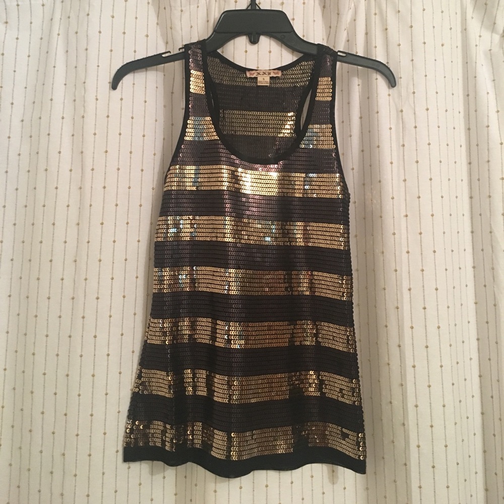 Black and gold striped sequin tank top!
