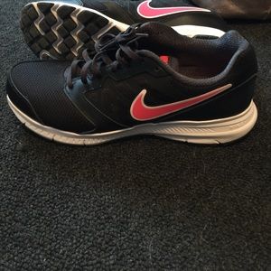 Nike downshifter 6