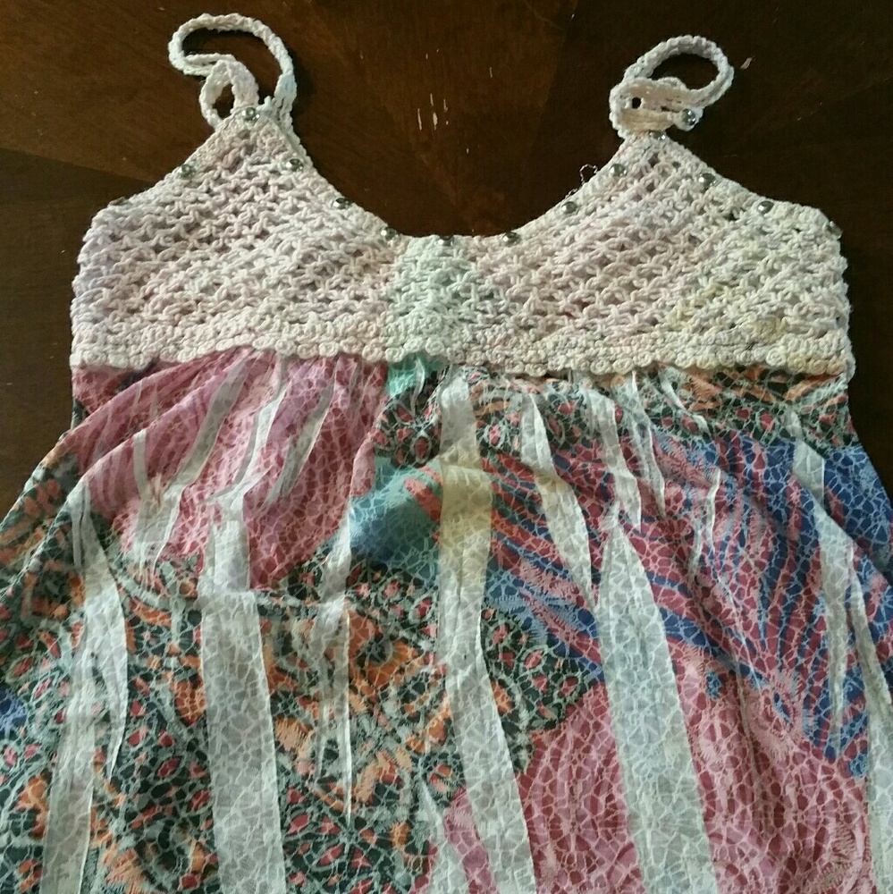 Adorable top with crochet!
