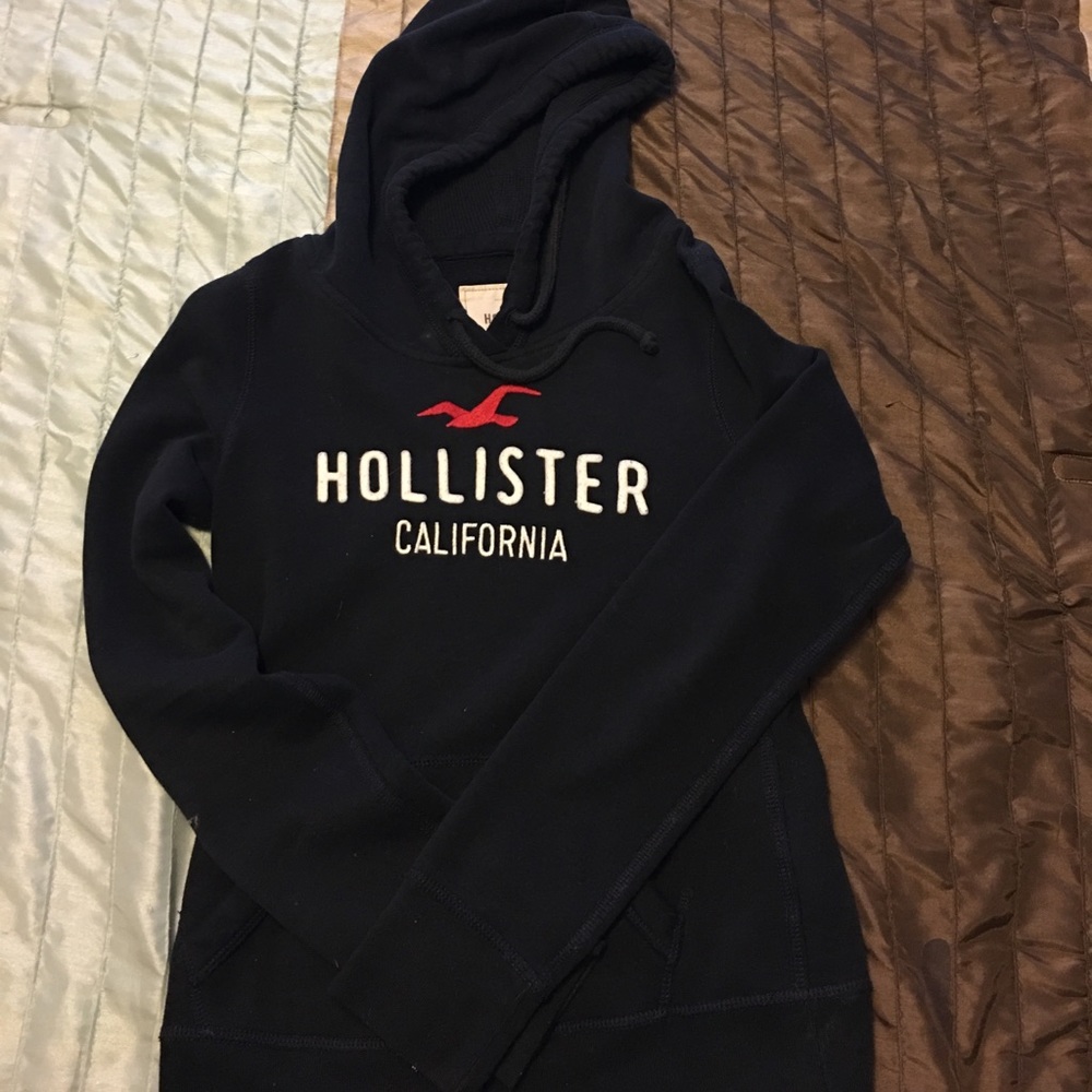 Hollister black hoodie XS