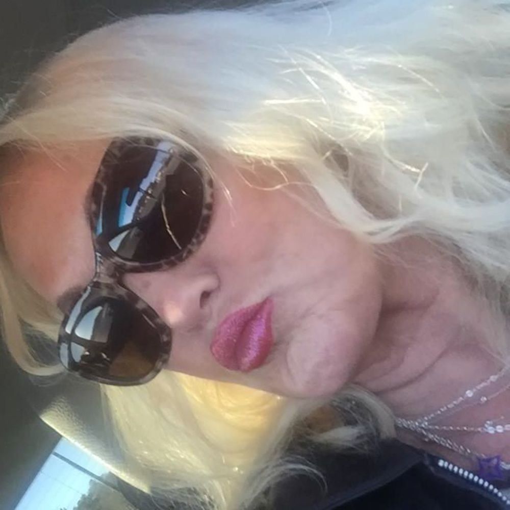 Meet your Posher, Valerie