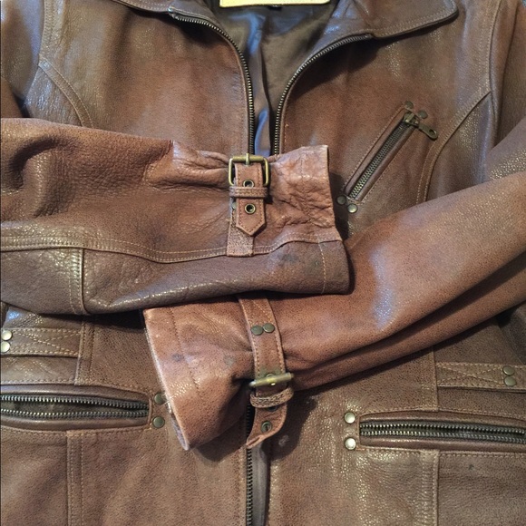 Leather jacket - Picture 3 of 5