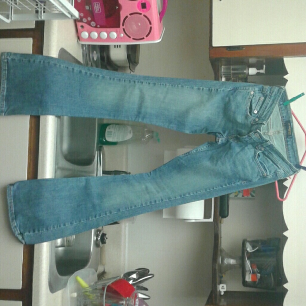 Levi jeans