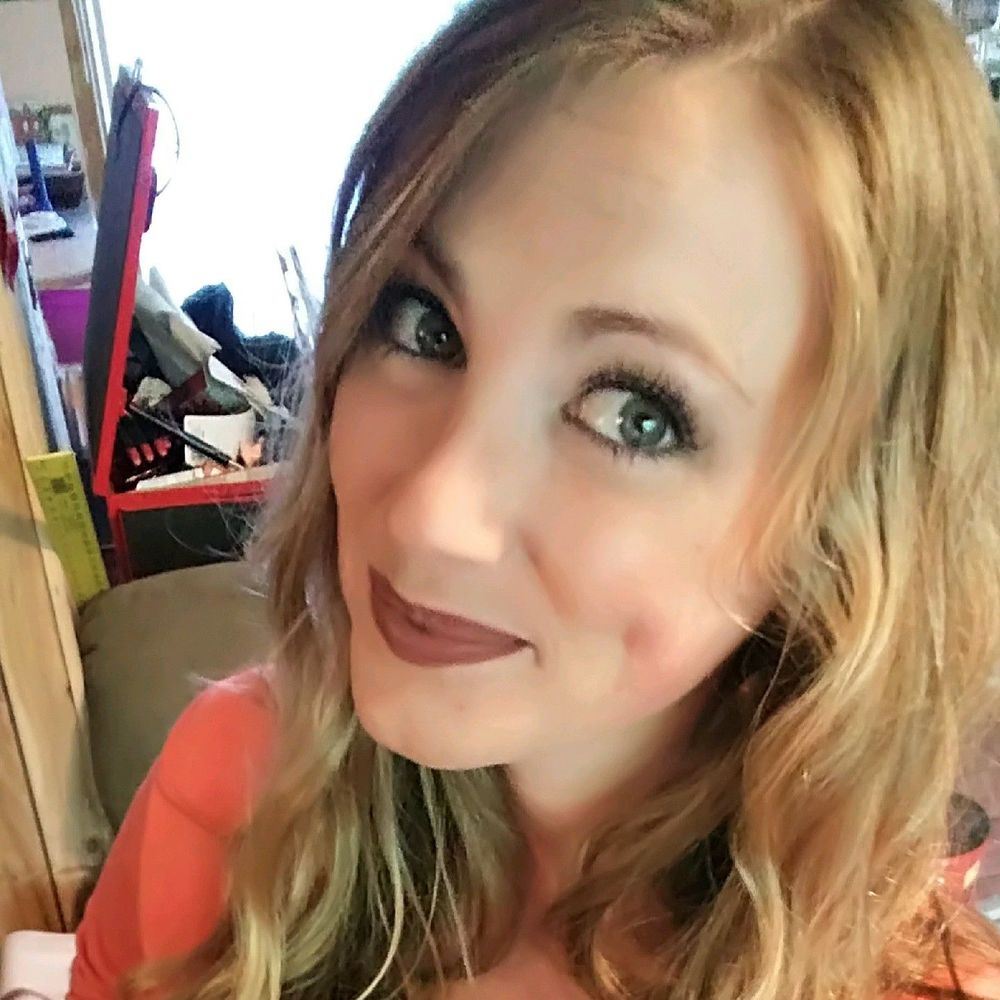 Meet your Posher, Courtney