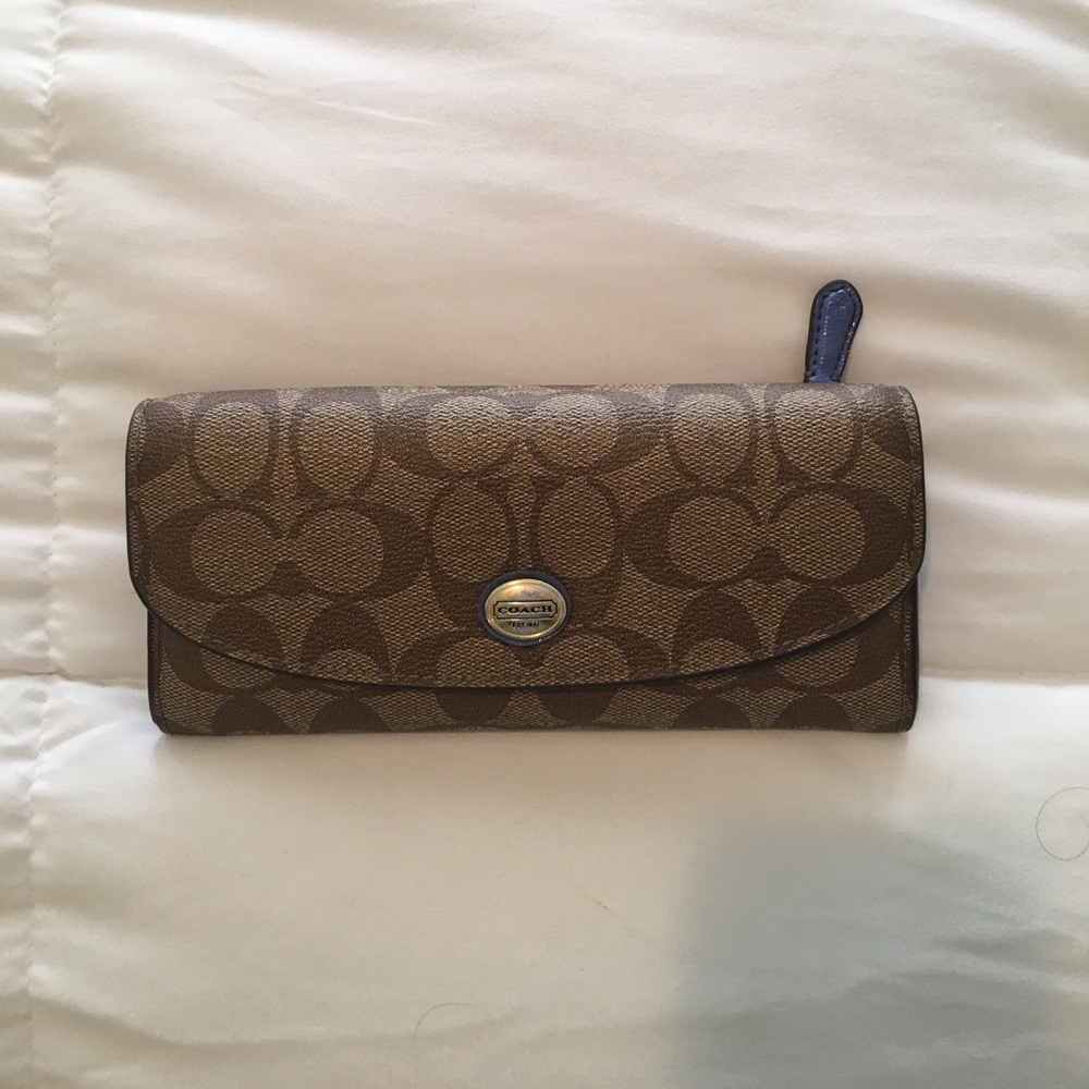 Super cute Coach wallet