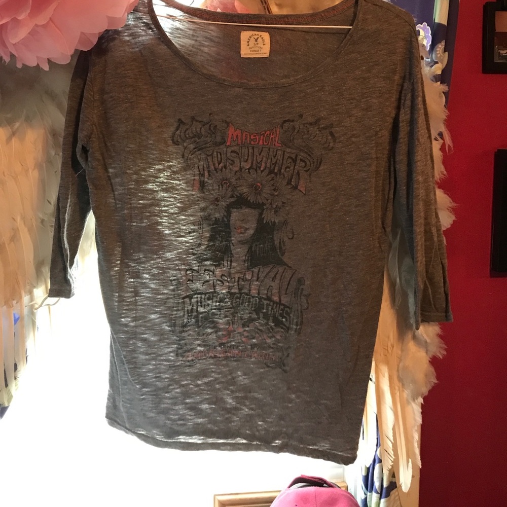 Small American eagle shirt