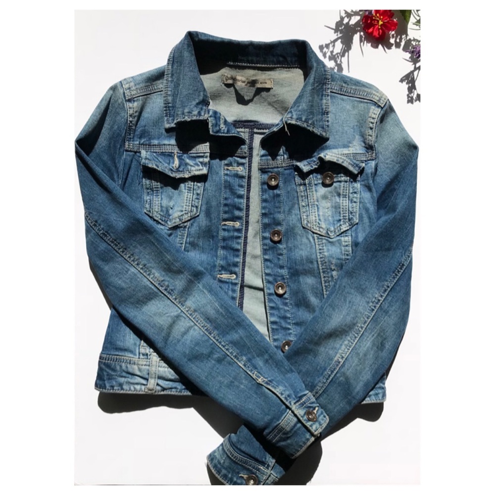 Stradivarius Denim Jacket. Size S