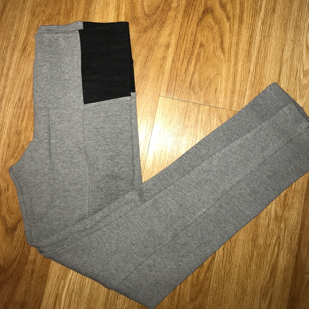 Elastic pants above waist fit