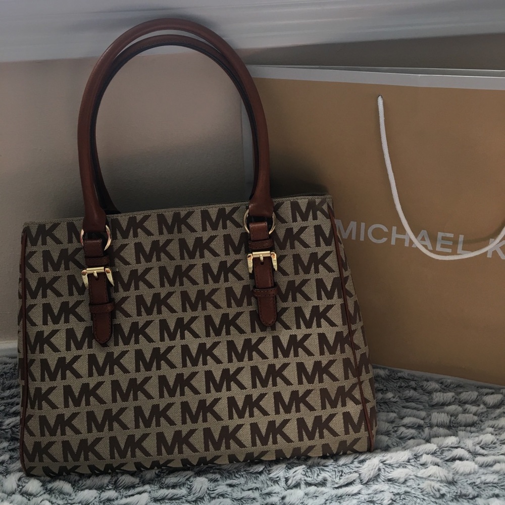 Michael Kors purse