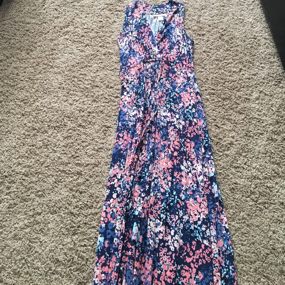 Maternity maxi dress