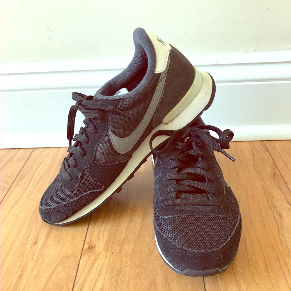 Nike Internationalists