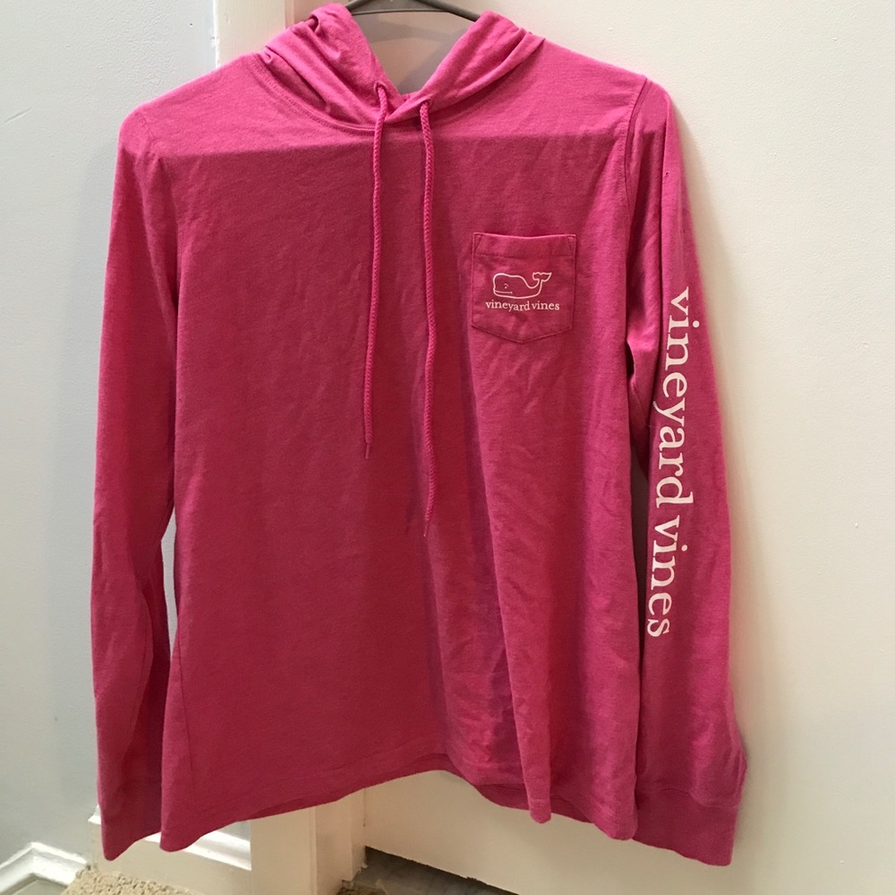 PRICE DROP 24 HOURS! Vineyard Vines t-shirt hoodie