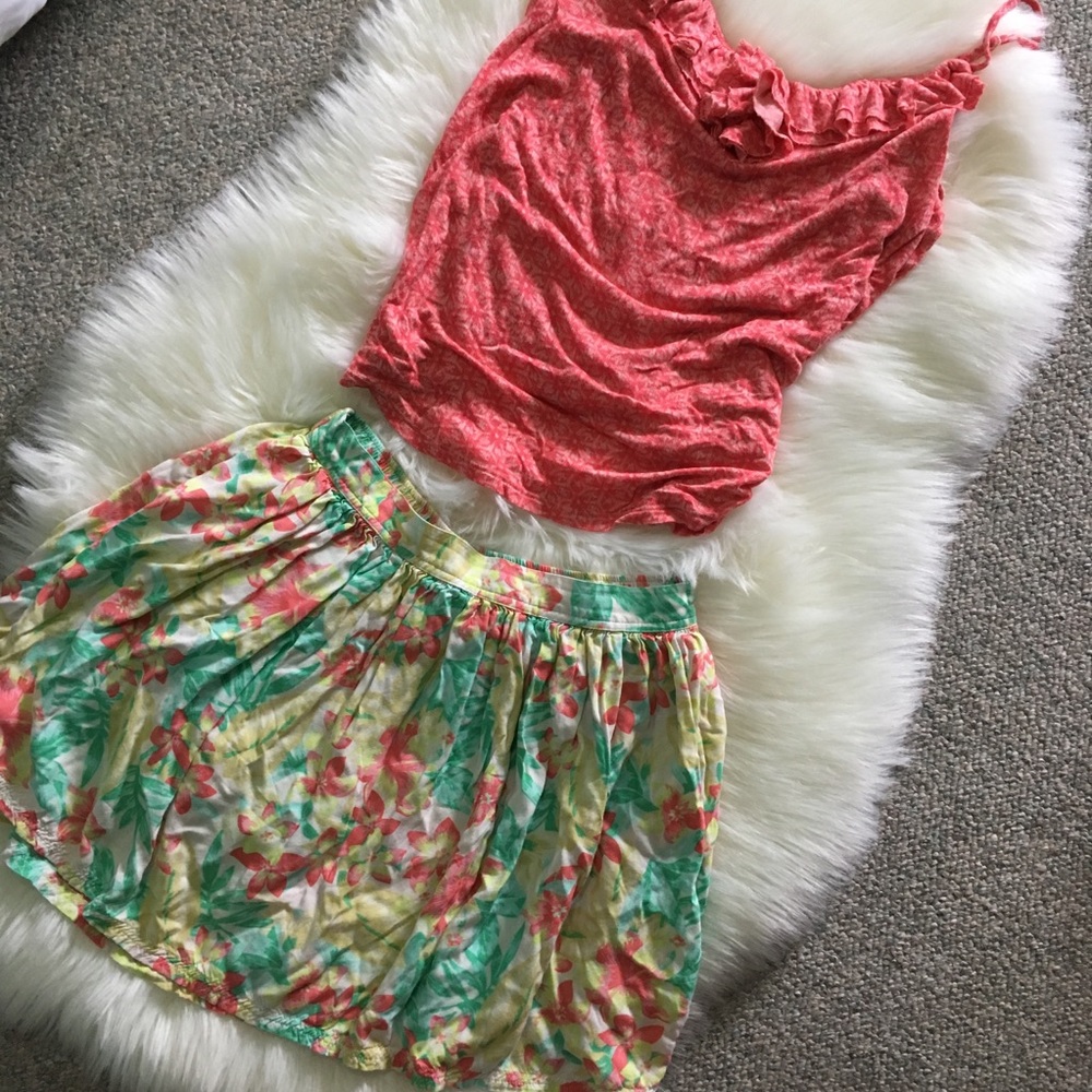 Super Soft Ruffle Tank top size M