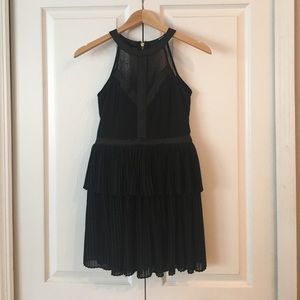 EUC adorable XOXO little black dress size 0