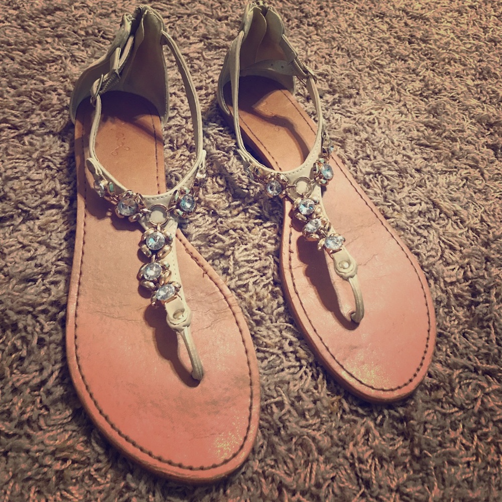 Boutique bling sandals ! (Charms)