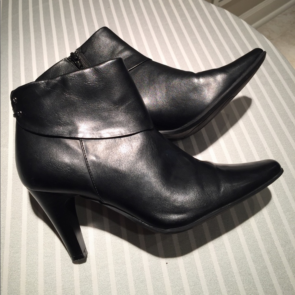 Stunning Croft & Barrow Short Black heeled Boots