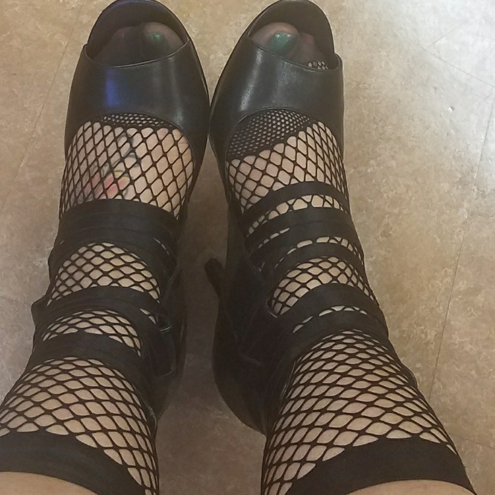 Fishnet socks