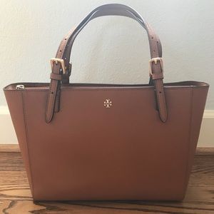 Tory Burch Small York Buckle Bag In Color Luggage