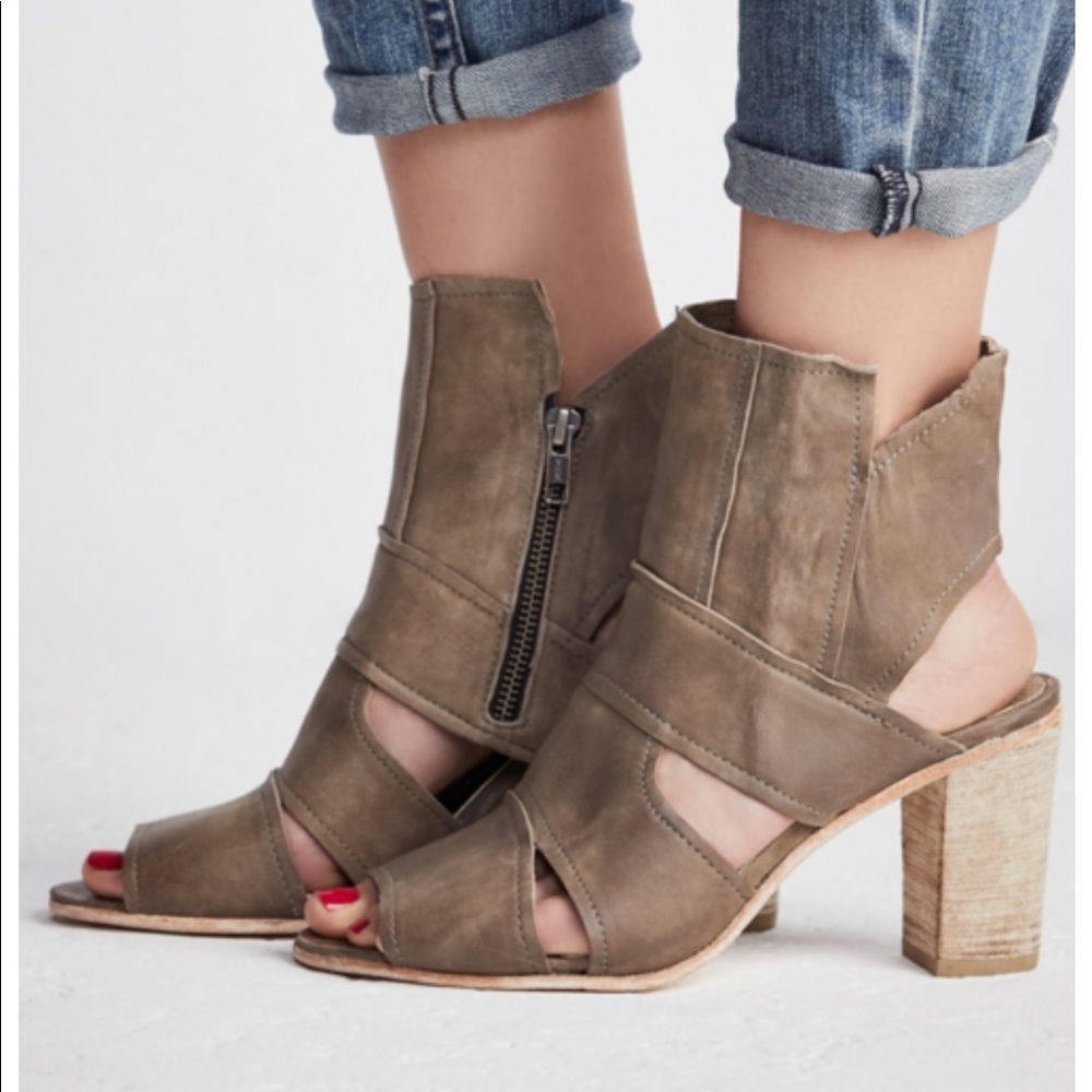 ! Free People Effie Block Heel Gray 39 EUC - Picture 3 of 6