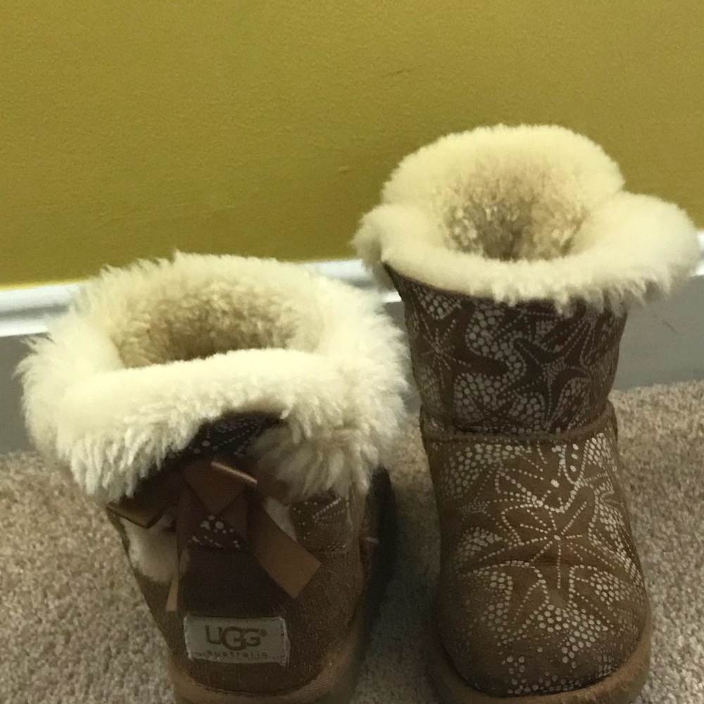 Girls UGGS VGUC