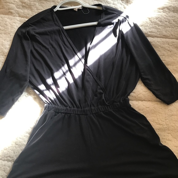 Comfy romper for your night out! - Picture 2 of 5