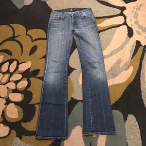 Great pair of 7 for all mankind jeans - size 28.