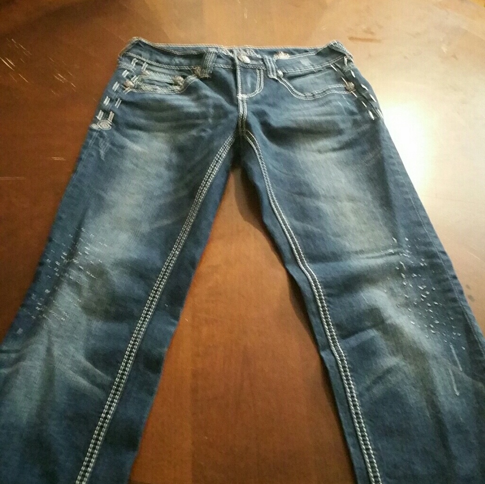 Adiktd jeans in like new condion!