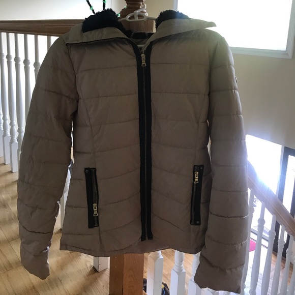 guess jacket - Picture 2 of 3