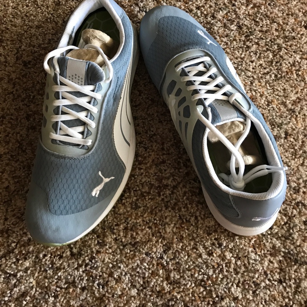 Puma golfing shoes