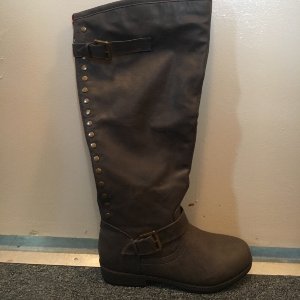 Taupe Durango wide calf riding boots