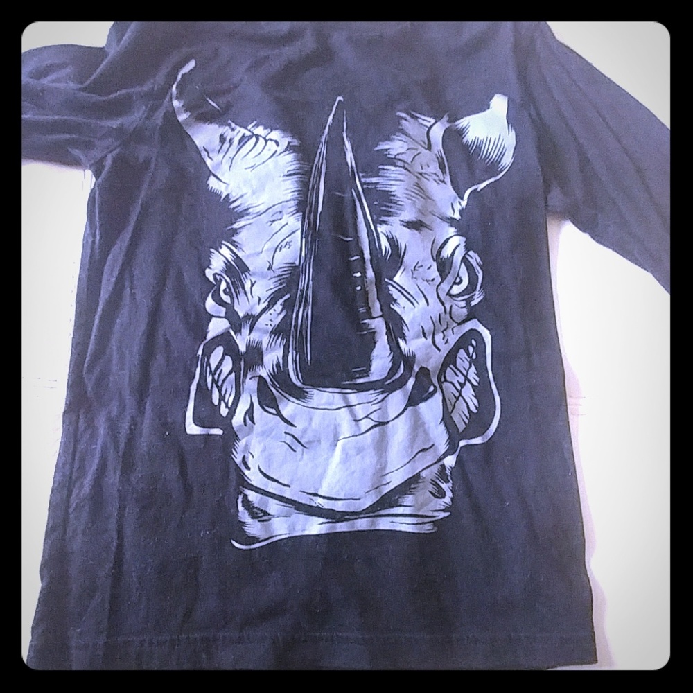Long sleeve Rhino shirt