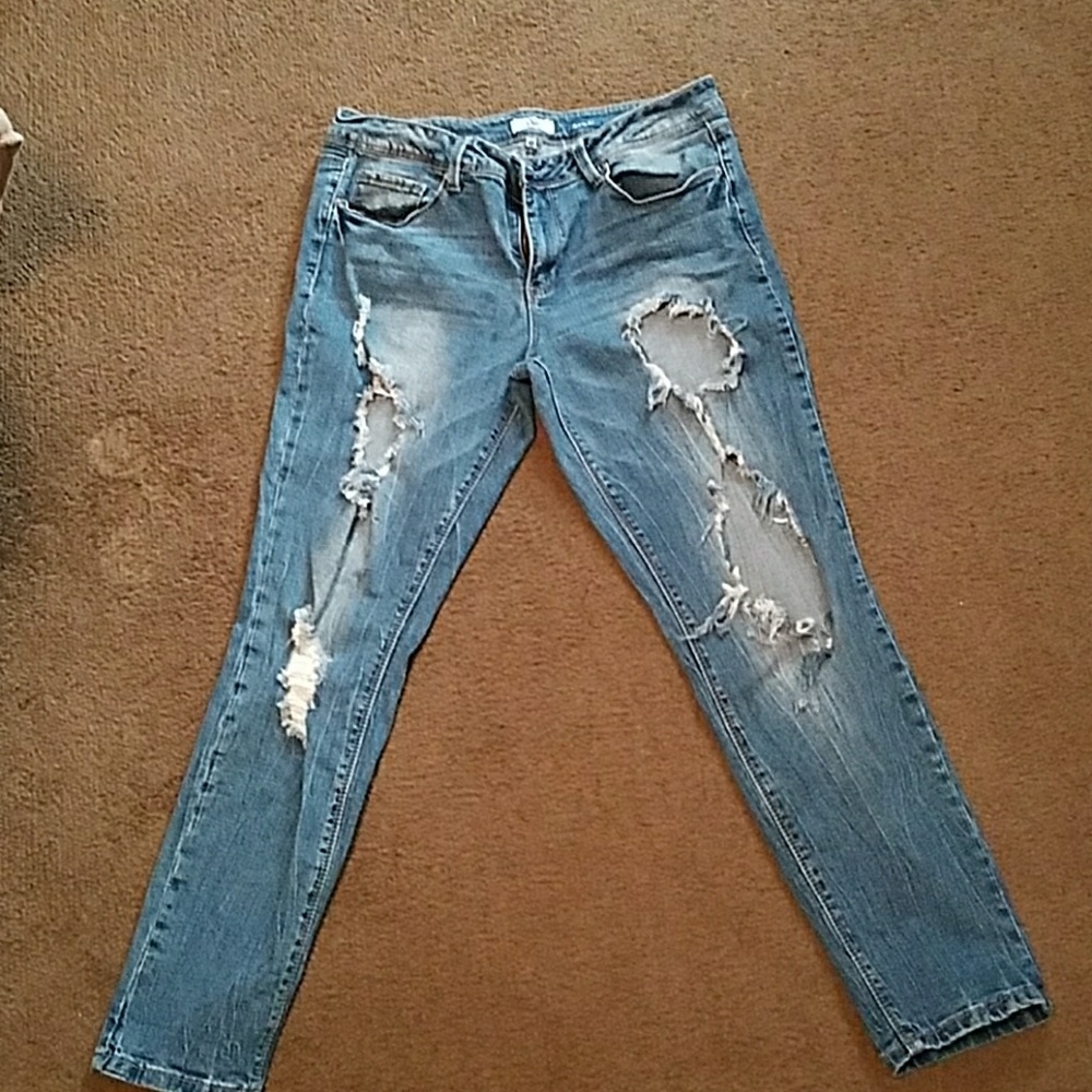 Size 11 ymi distressed jeans