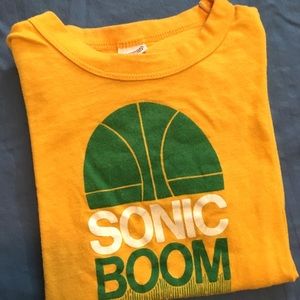 Vintage Seattle SuperSonics tee! 6/7 kids