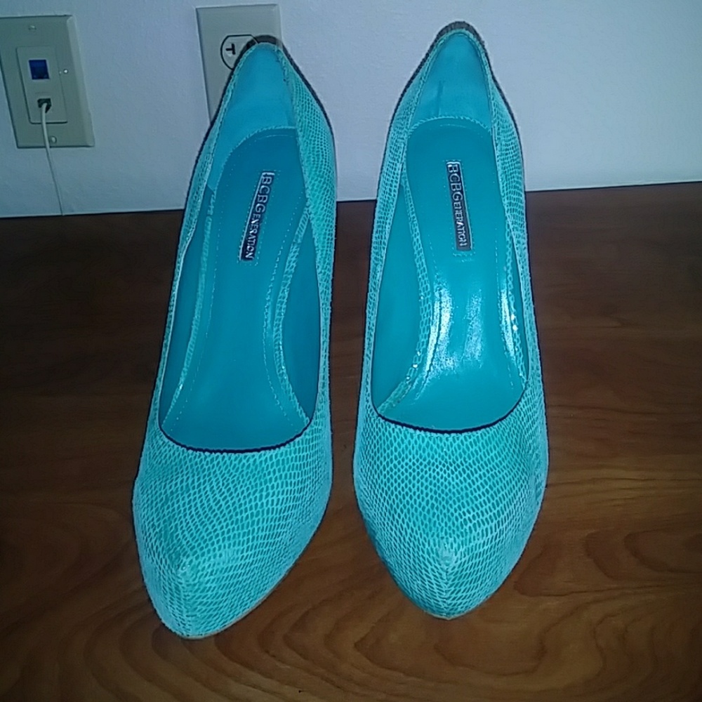 BCBGengeration sexy fun heels