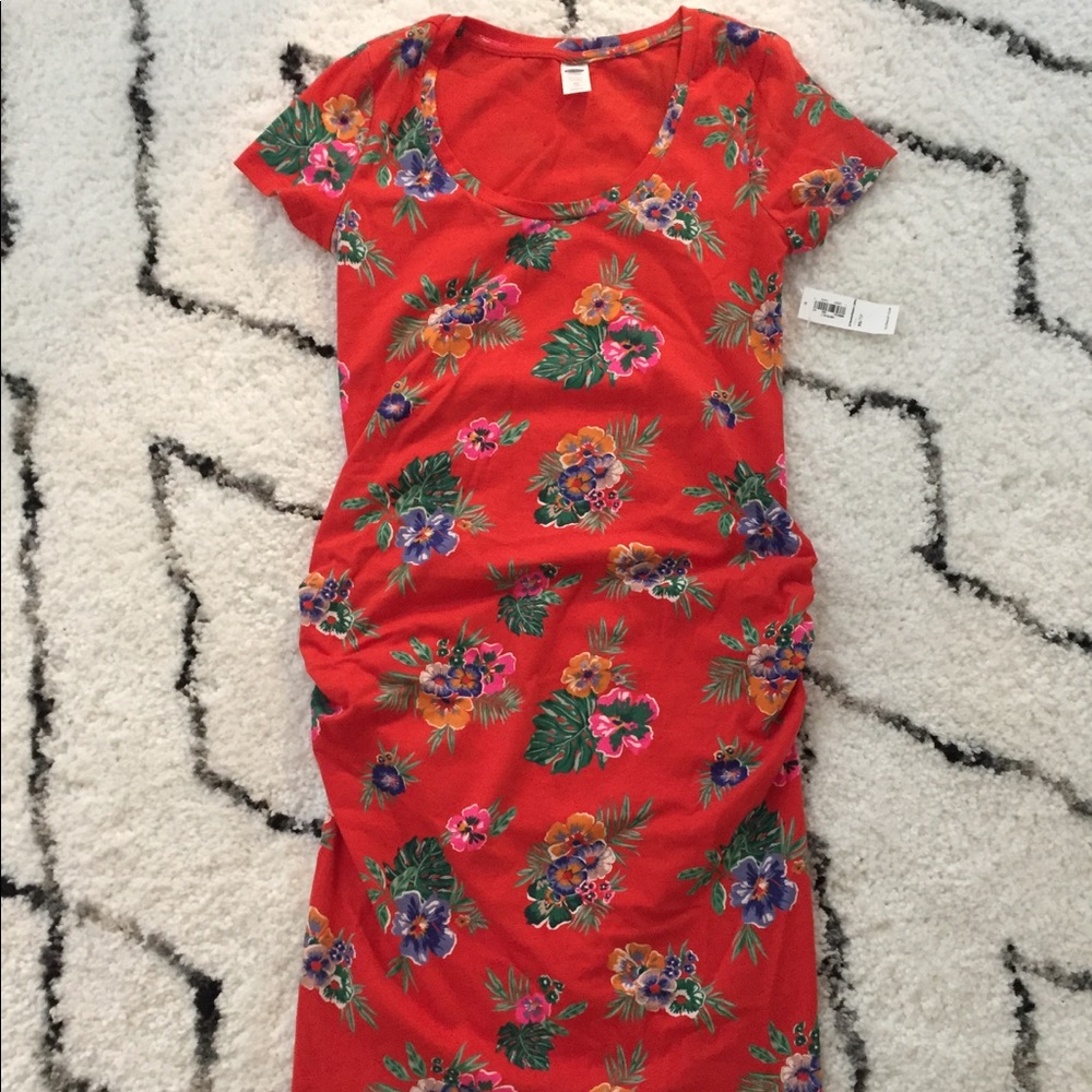 NWT Old Navy maternity red bodycon dress