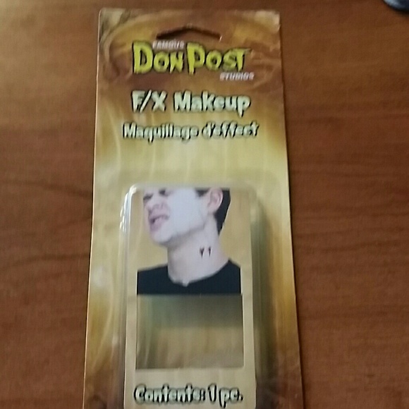 New Don Post F/X Vampire Bite Halloween Accessory - Picture 2 of 2