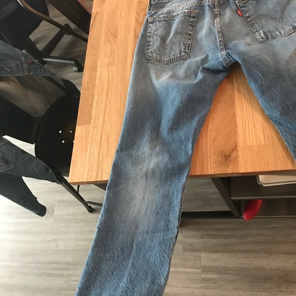 Distressed Levi’s boyfriend jeans - Picture 3 of 5