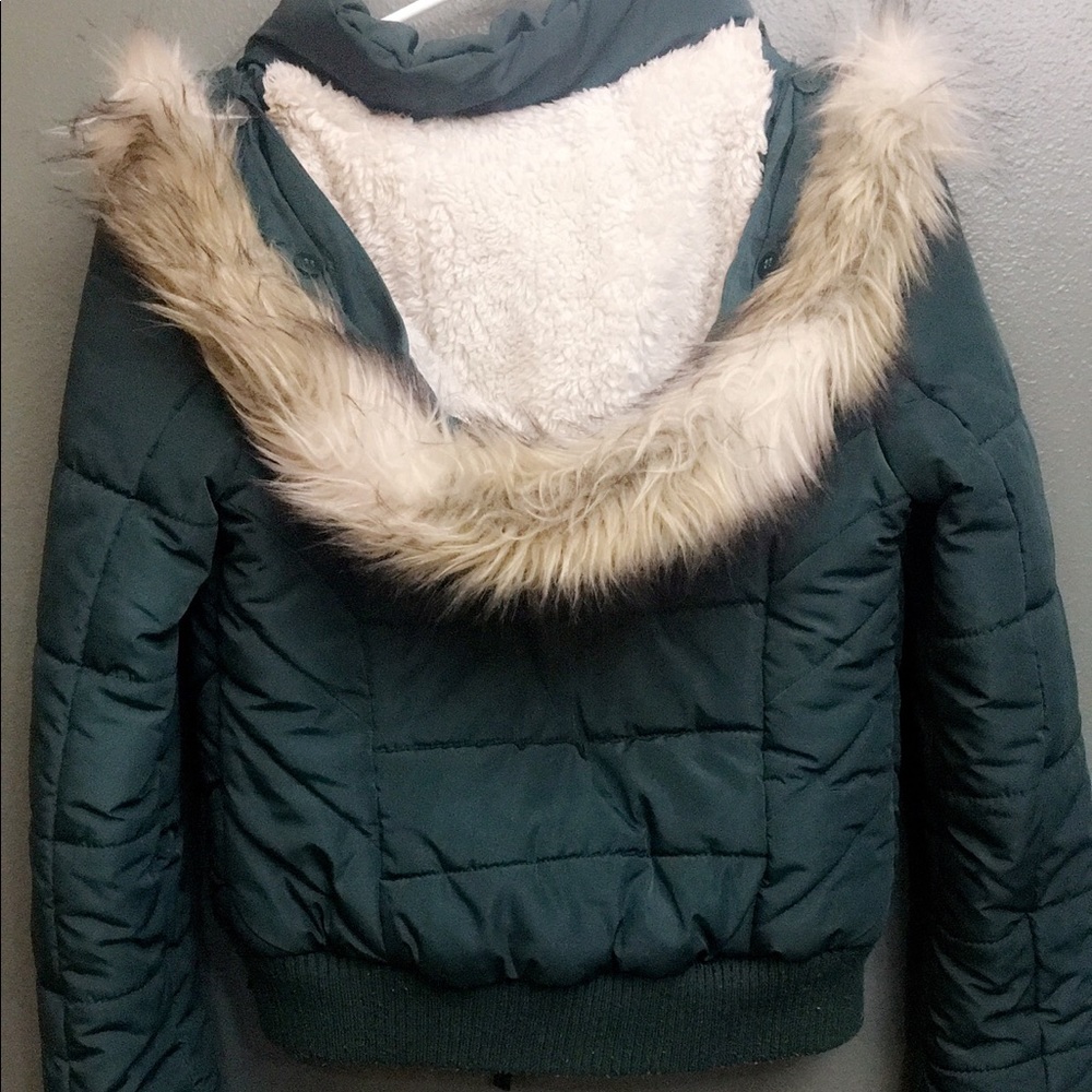 American Eagle youth puff coat