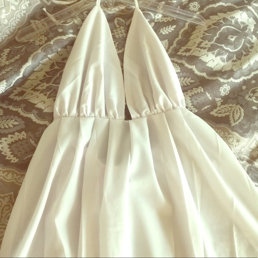 White elegant maxi dress