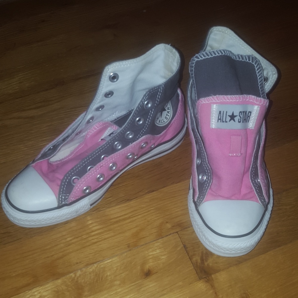 Super Cute Converse Baby Pink/Gray Size 6
