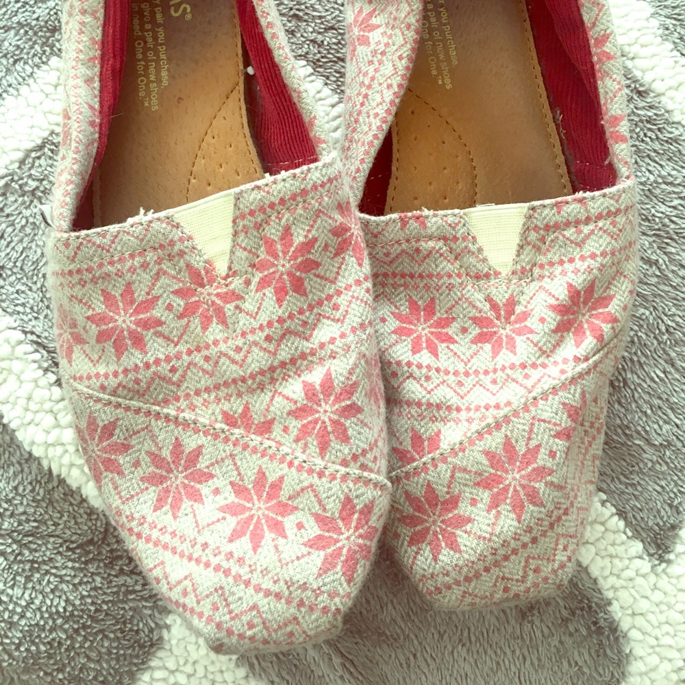 Poinsettia Toms!!