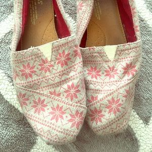 Poinsettia Toms!!