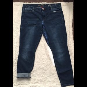 Arizona Jean Co. Skinny Jeggings.👖