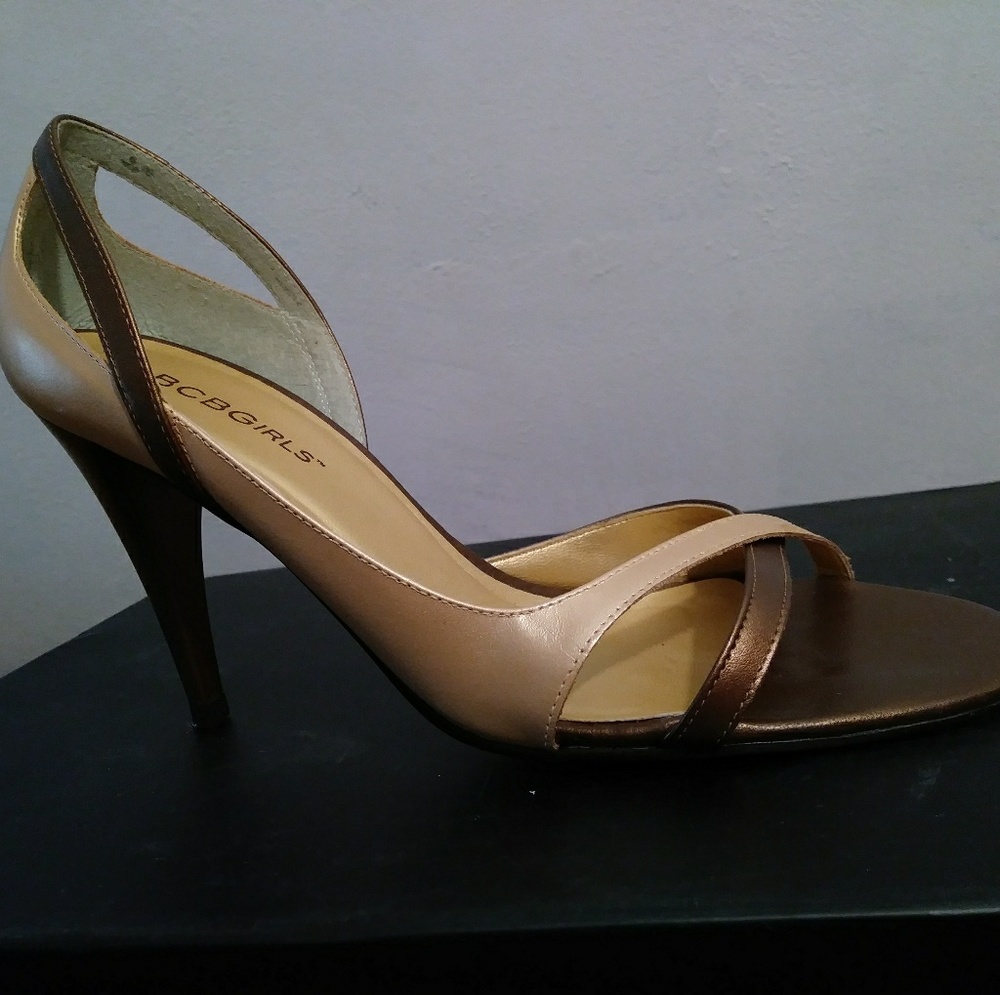 Ladies BCBG heels