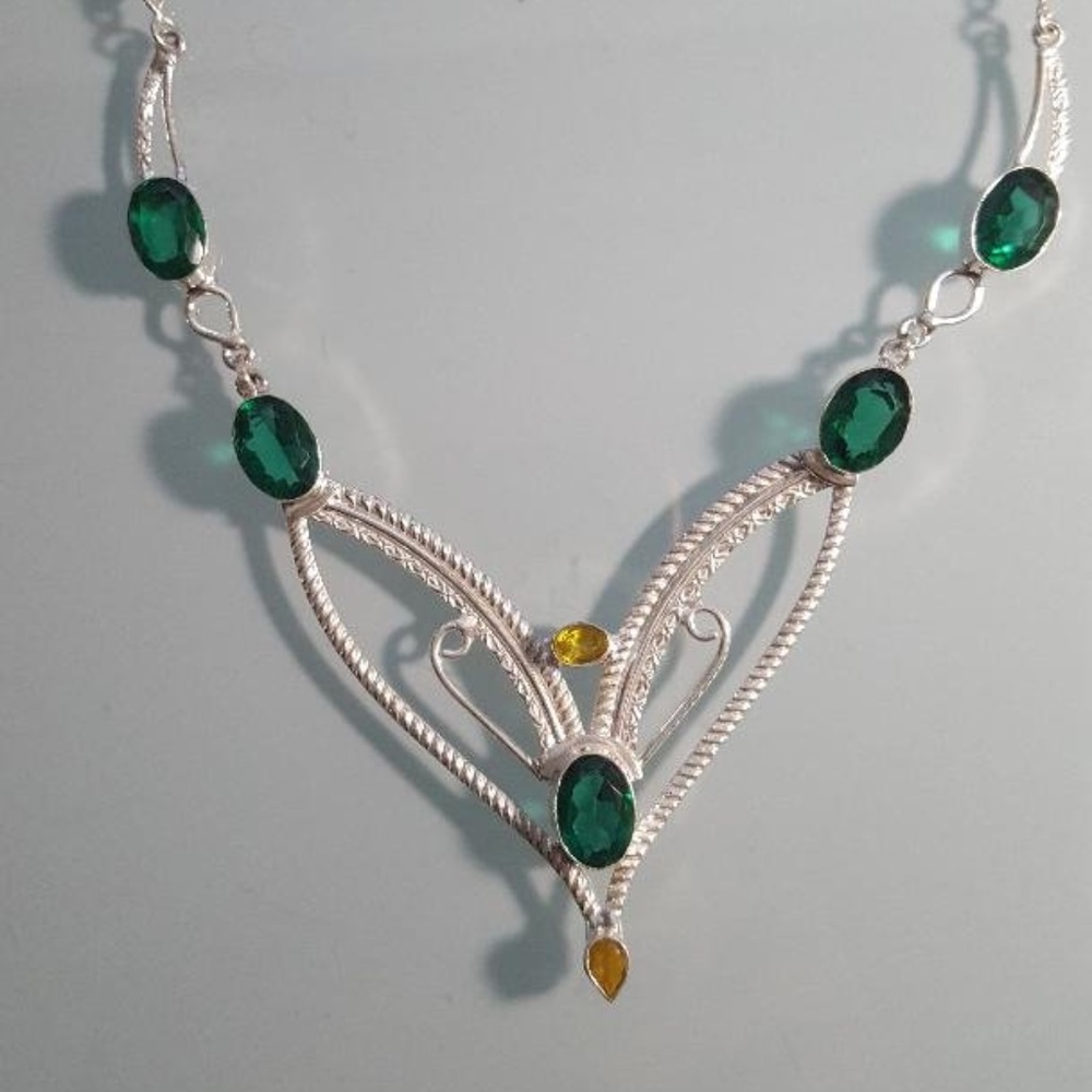 necklace green yelow gemstone silver