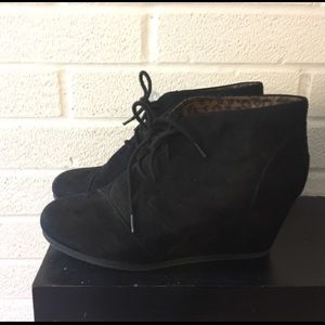 Black wedge booties!