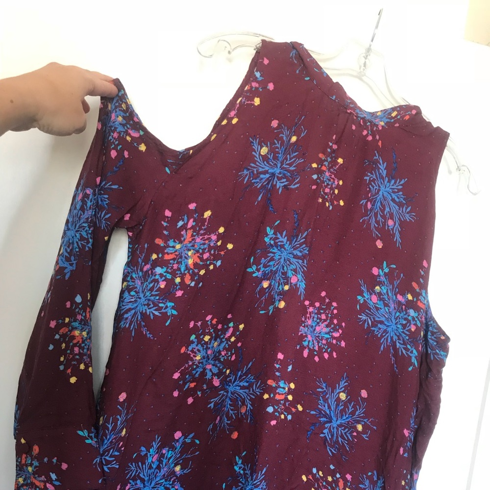 Free People shirt (or dress) with open shoulders - Picture 2 of 5