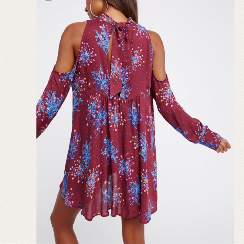Free People shirt (or dress) with open shoulders - Picture 5 of 5