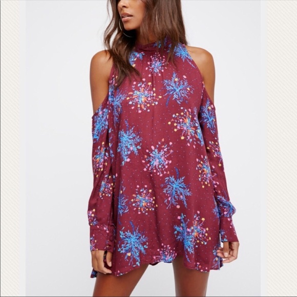 Free People Tops - Free People shirt (or dress) with open shoulders